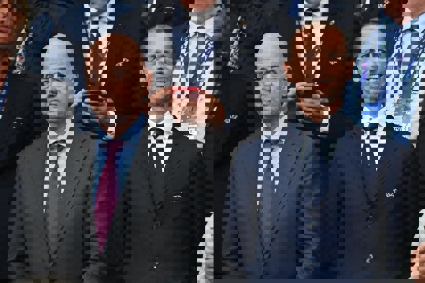 1742196