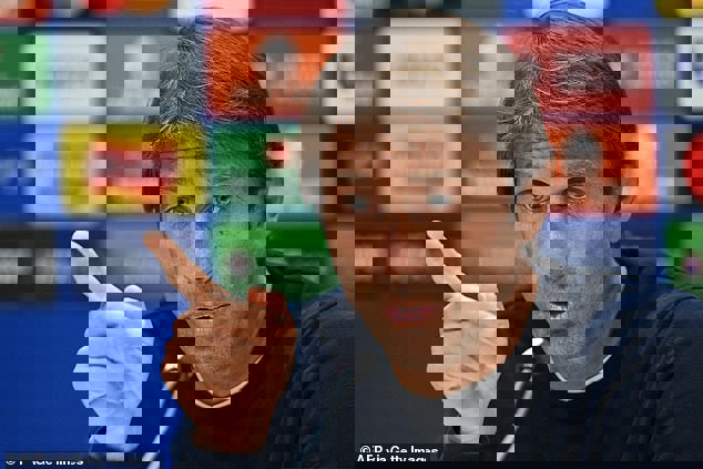 1742547