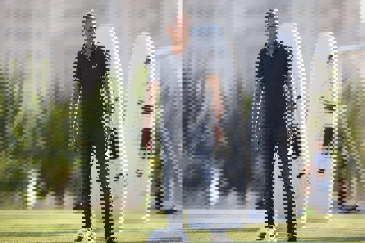 1742571