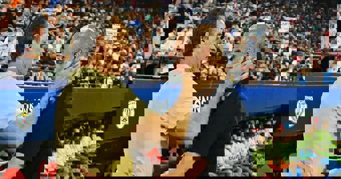 1742878