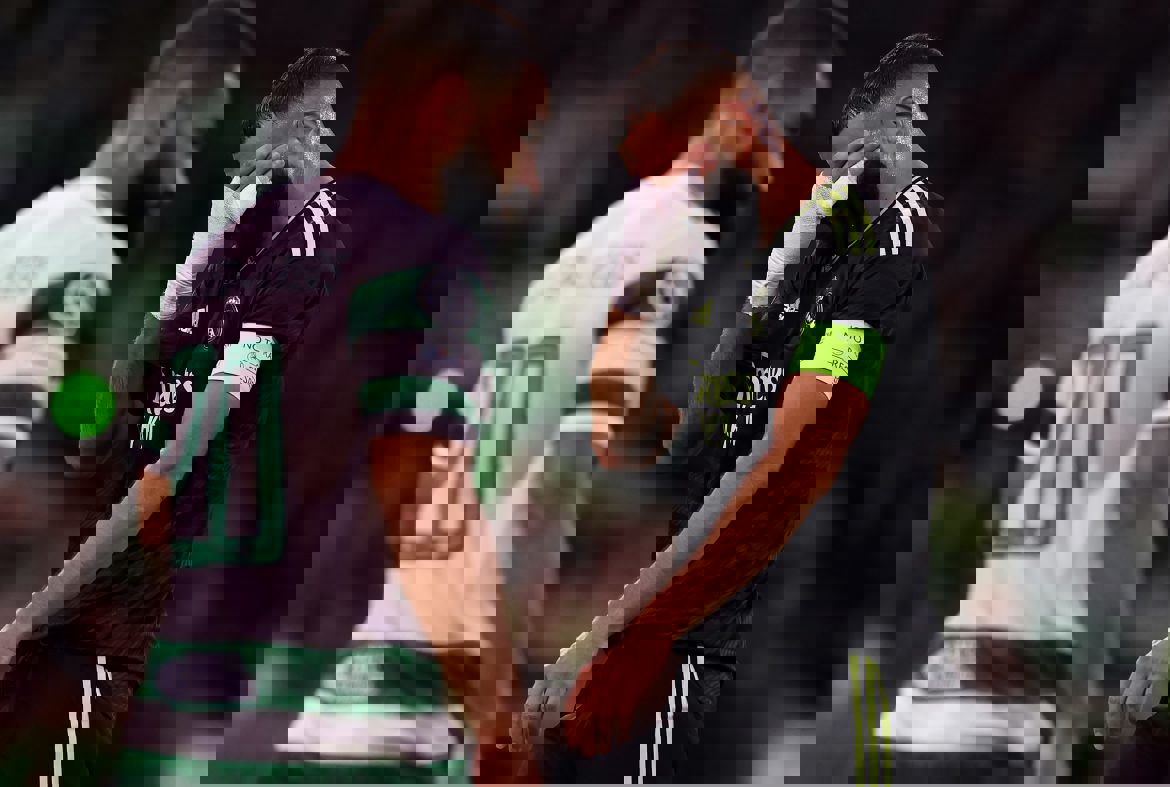1742989