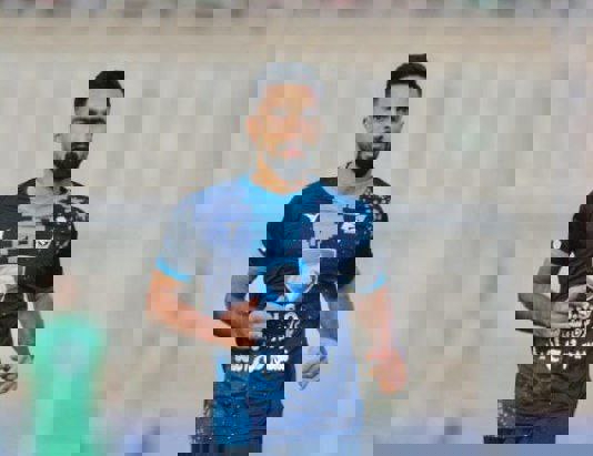 1743162