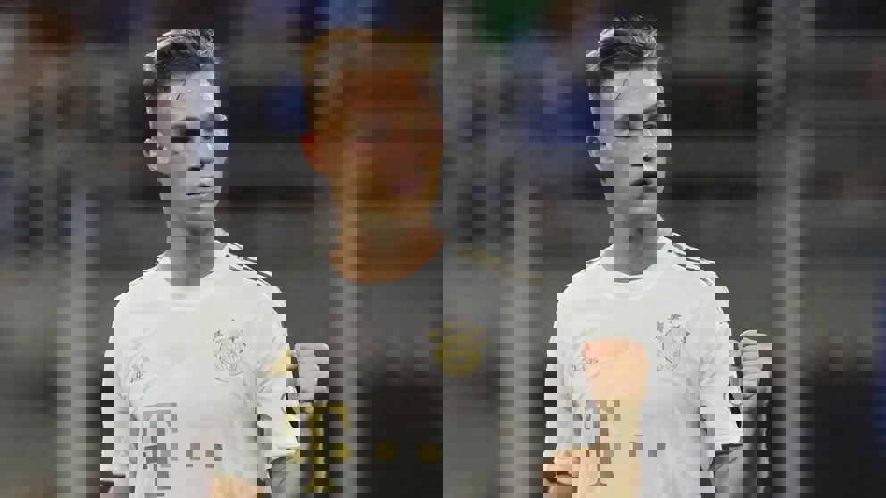 1743237