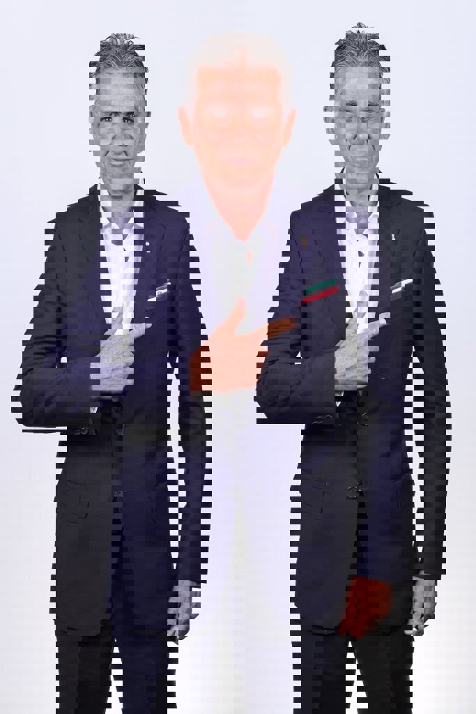 1743611