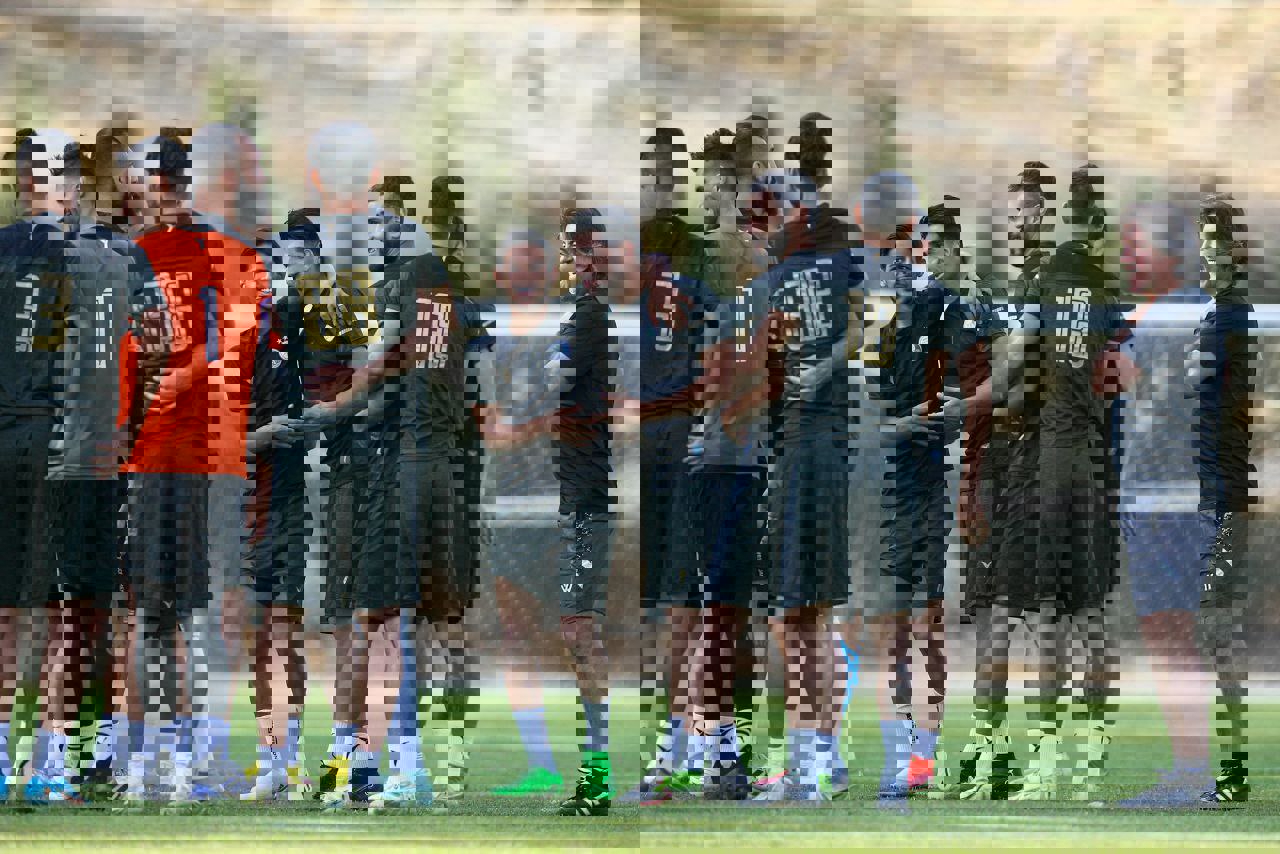 1743586