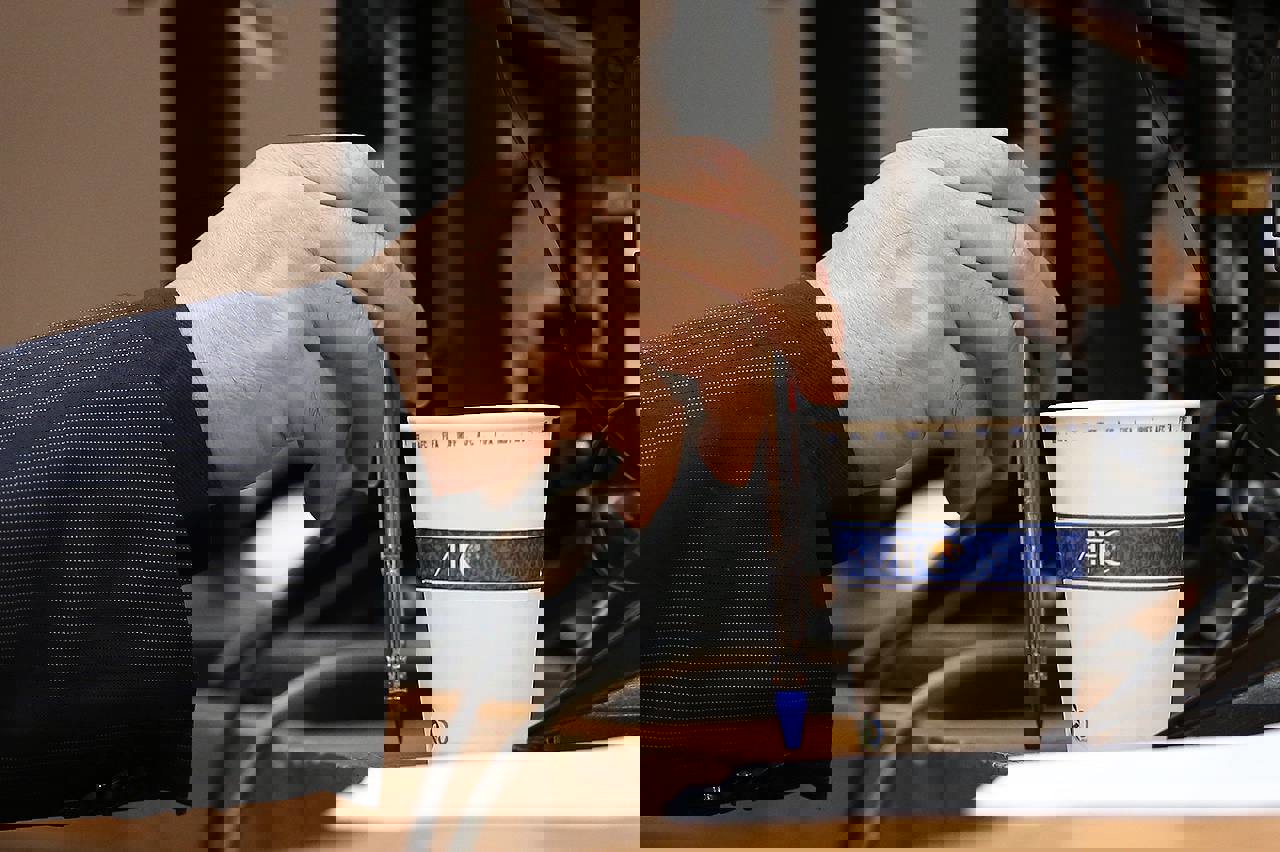 1743669