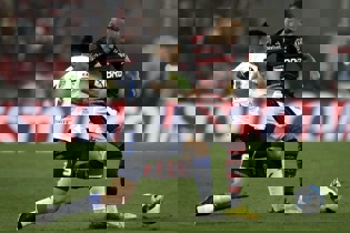 اتفاق عجیب در برزیل؛ آزار خبرنگار در پخش زنده