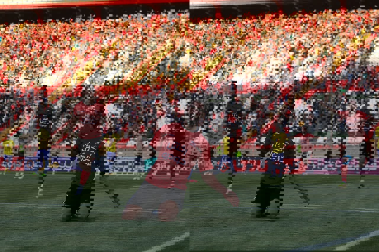 1743782