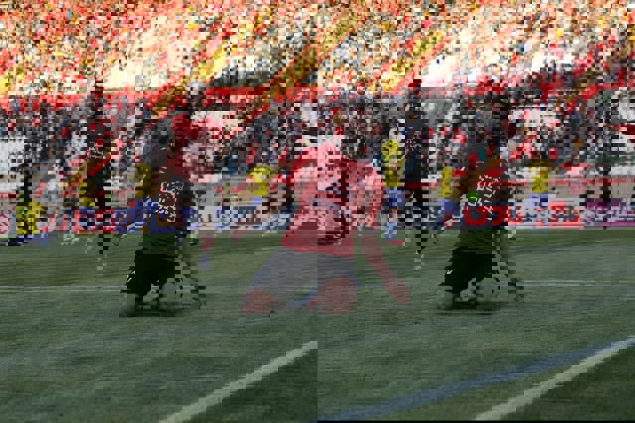 1743779