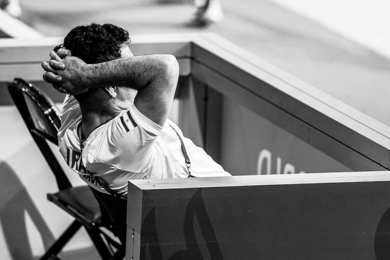 آقای خاص، به دنبال راه خروج از بحران(عکس)