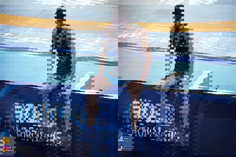 1743723