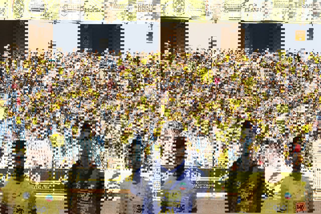 1744073
