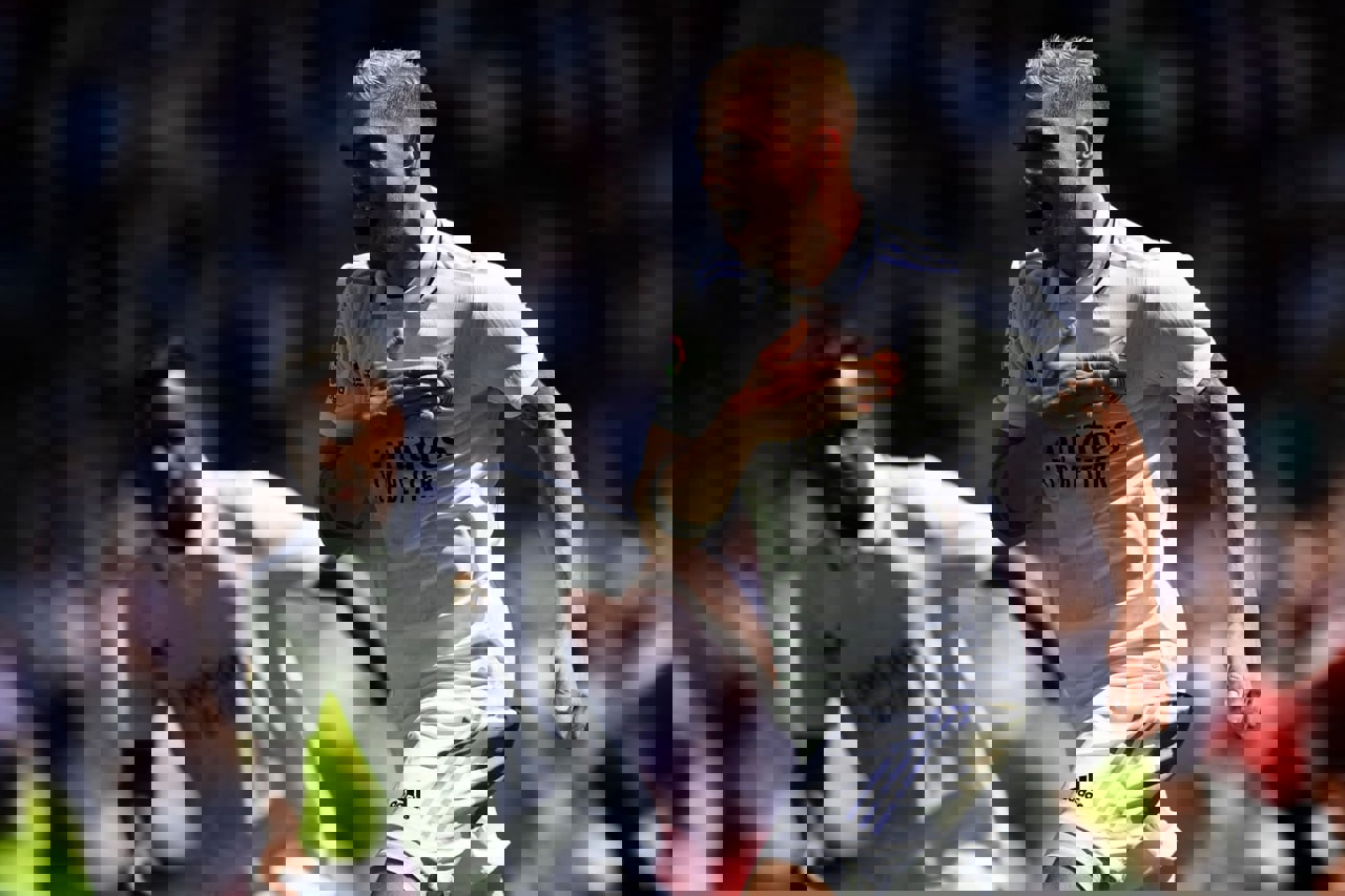 1744157