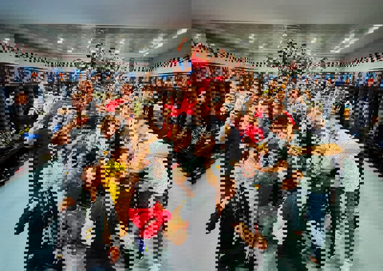 1744289