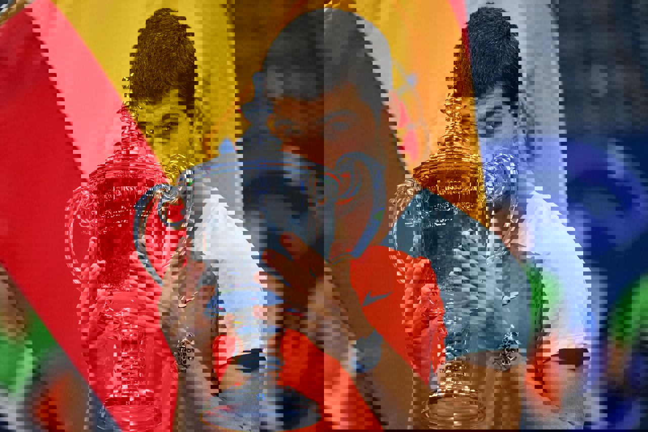 1744320