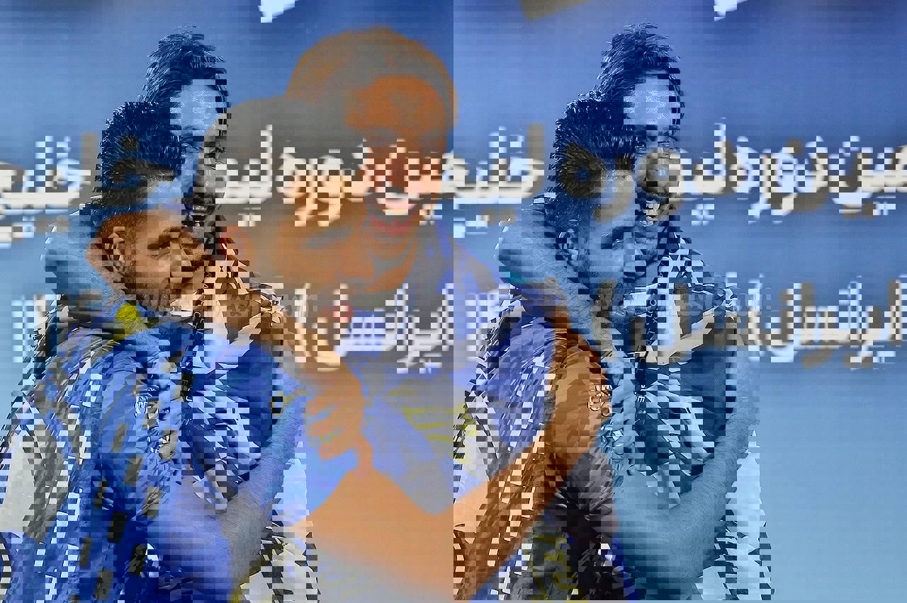 1744484