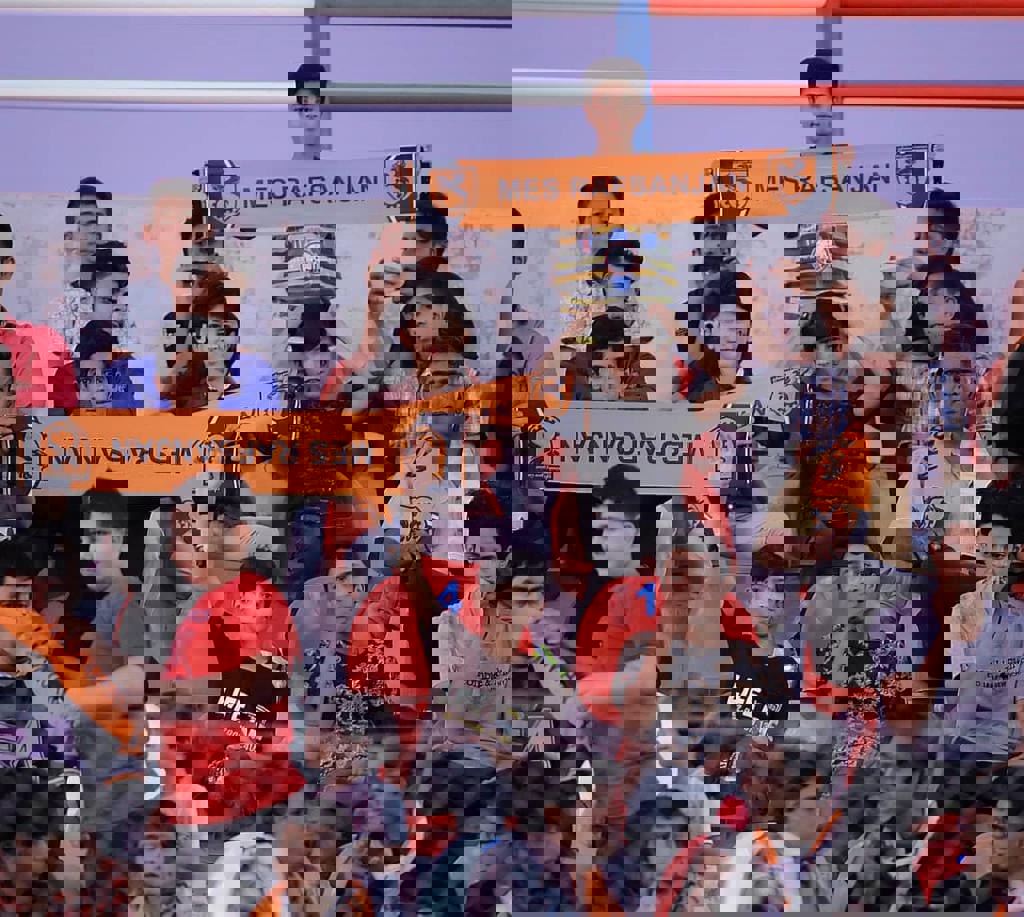 1744568