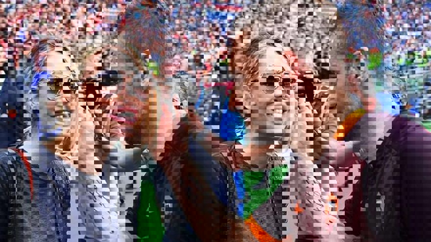 1744553