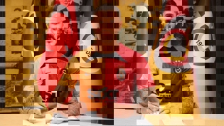 داستان شماره عجیب ایکاردی در گالاتاسرای