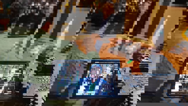 1744992