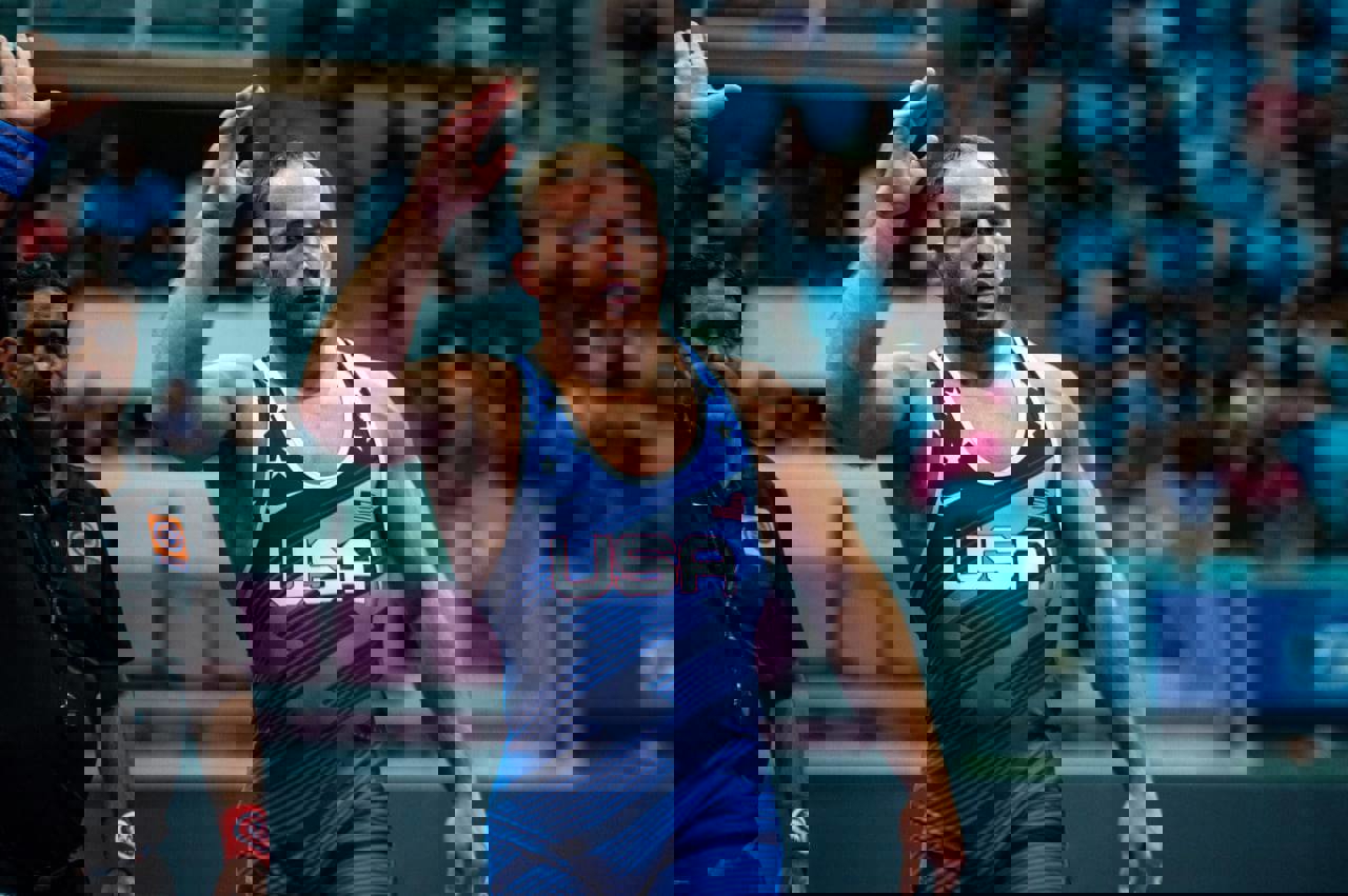 1745072