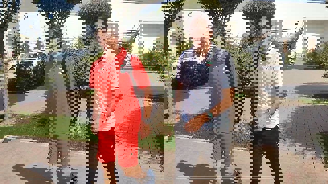 1745203