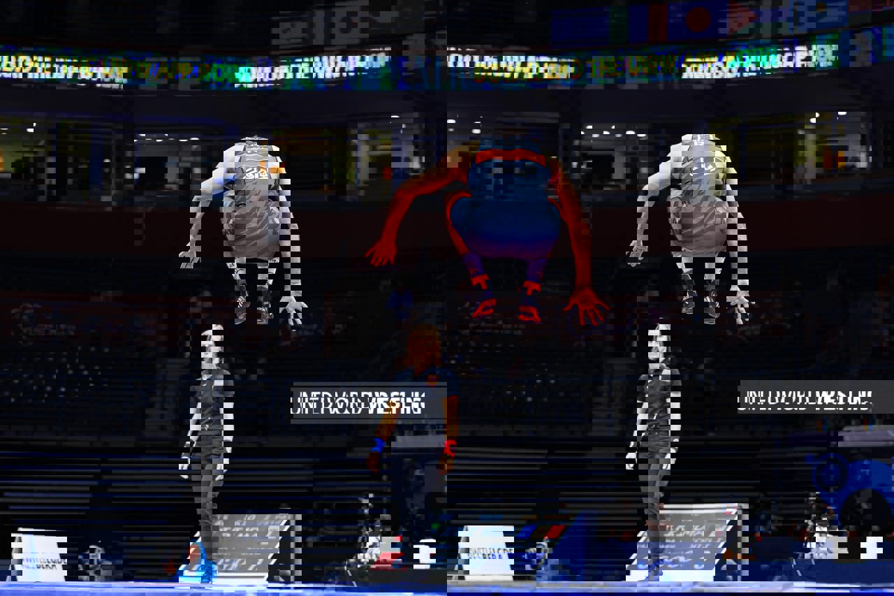 1745774