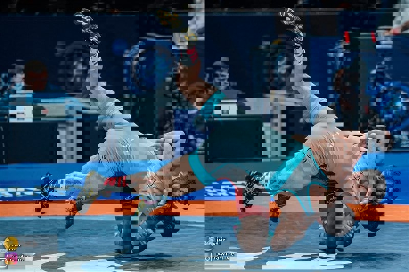 1745694