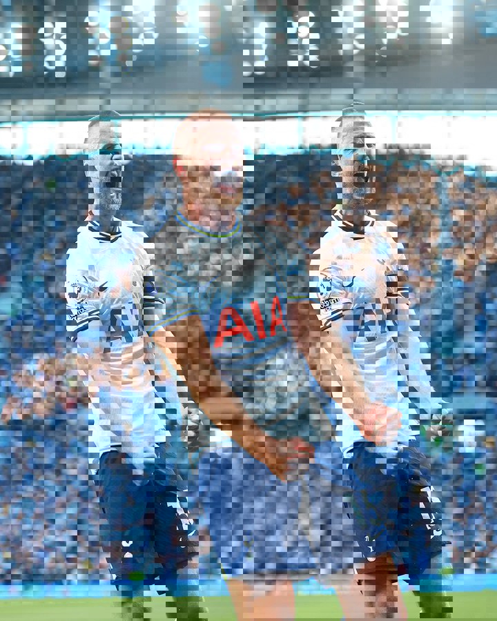 1746082