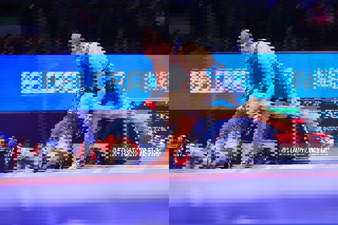 1745871
