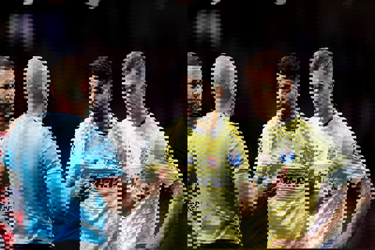 1745938