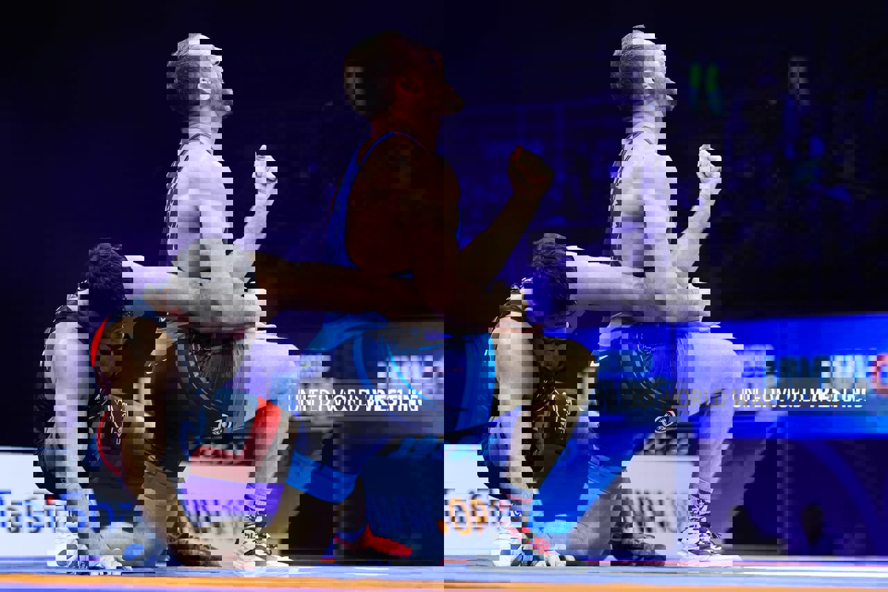 1746274
