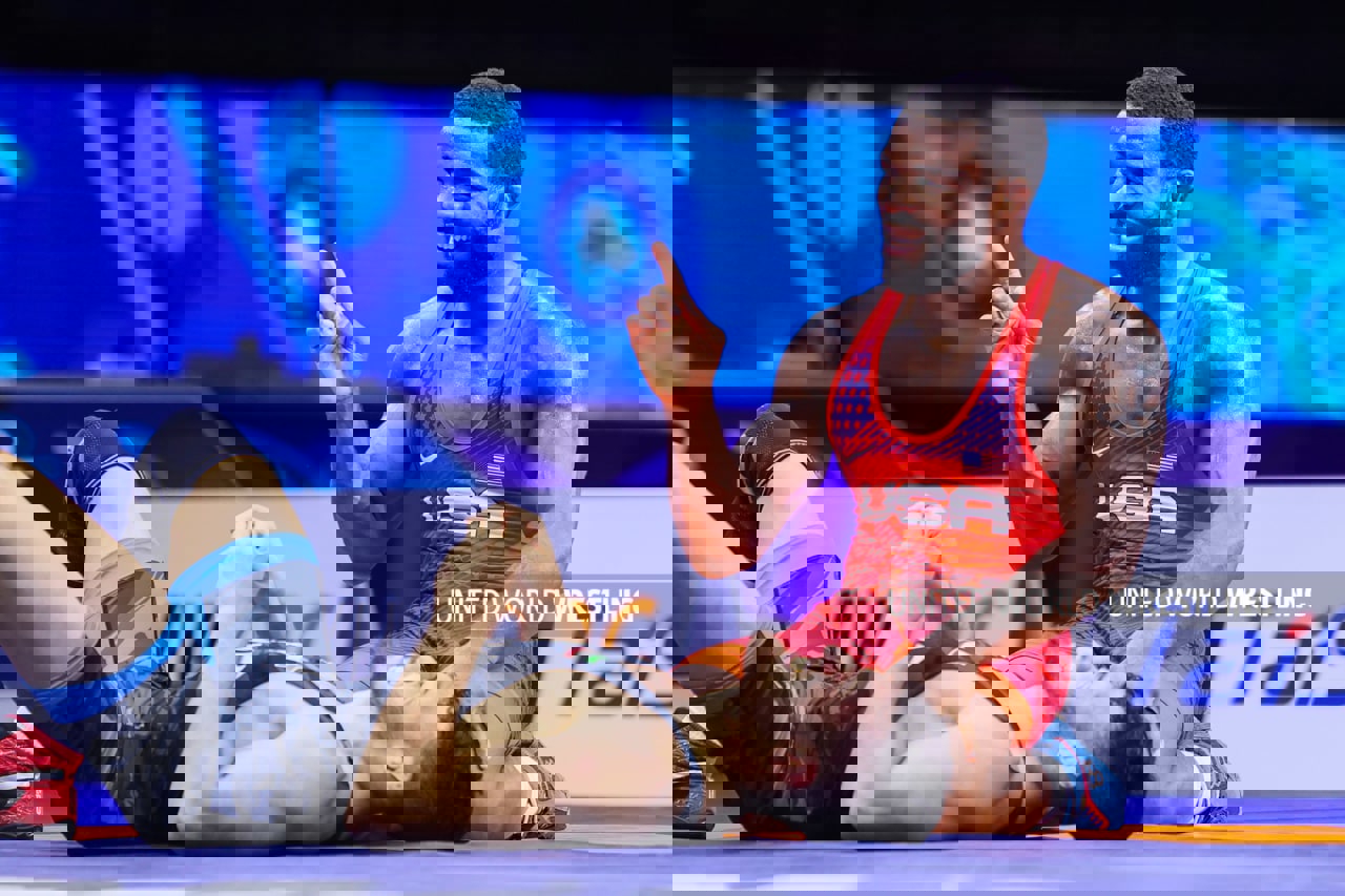 1746232