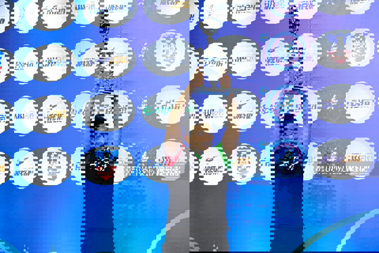 1746505
