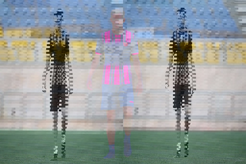 1746718