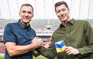 لواندوفسکی با بازوبند کاپیتانی اوکراین در جام جهانی