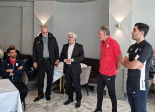سفیر ایران در اتریش در اردوی تیم ملی 