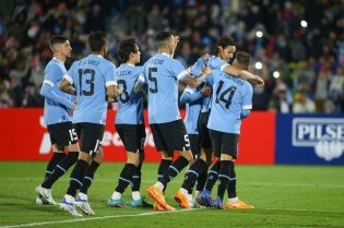 اعلام ترکیب تیم پرستاره اروگوئه برای بازی با ایران