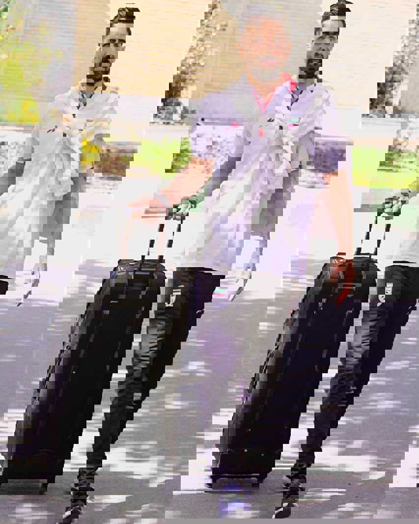 1747621