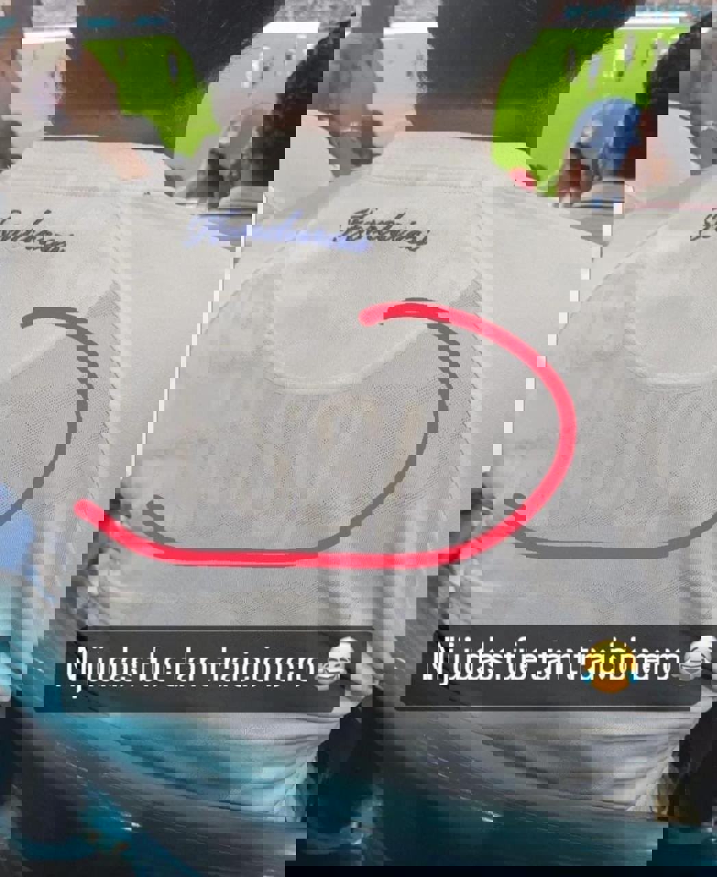 1747702