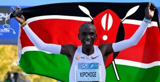 مرد تمام نشدنی کنیایی؛ رکورد دوی ماراتن شکست 