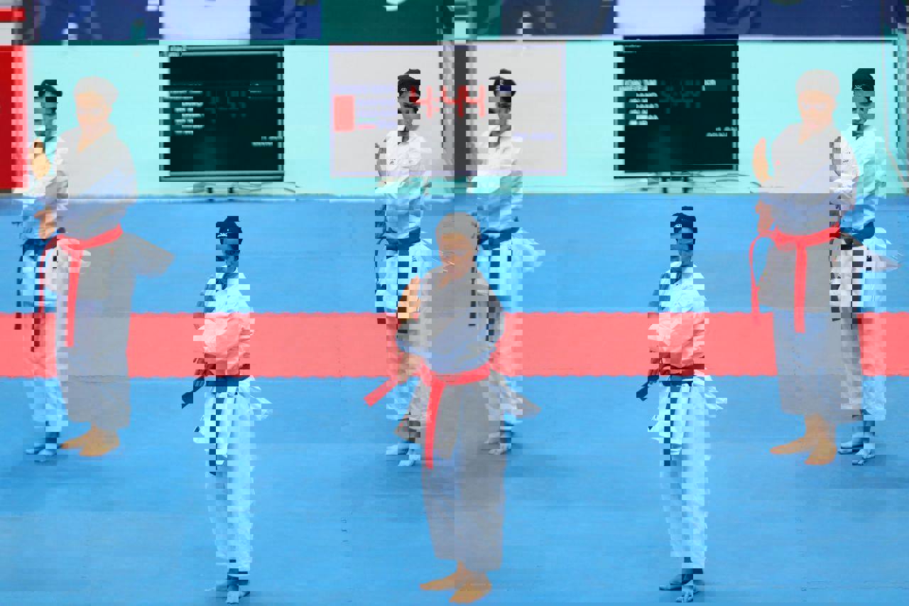 1747921