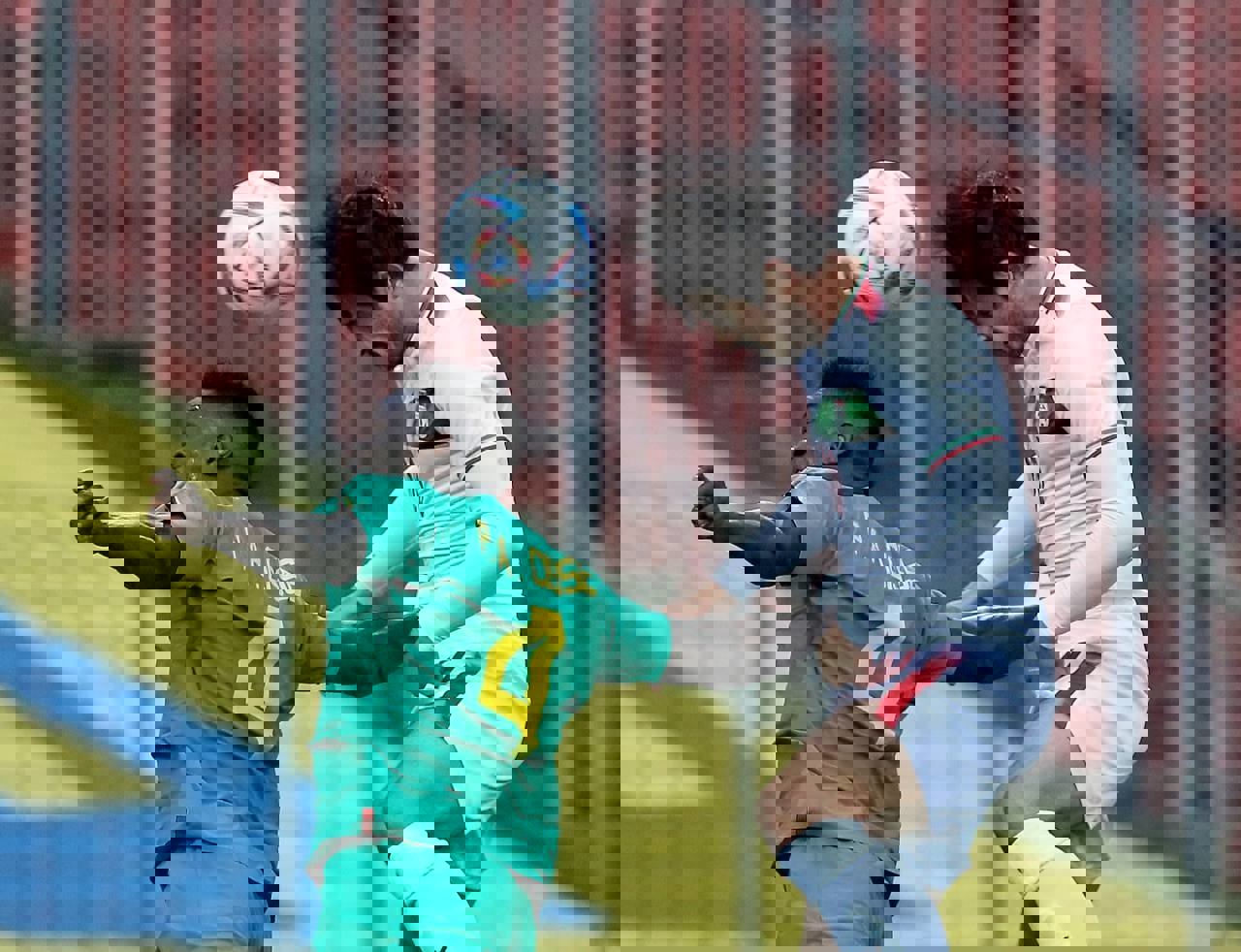 1748375