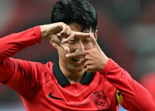 سون هیونگ‌مین آماده شروع جام جهانی(عکس)