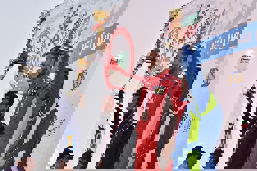 1748711