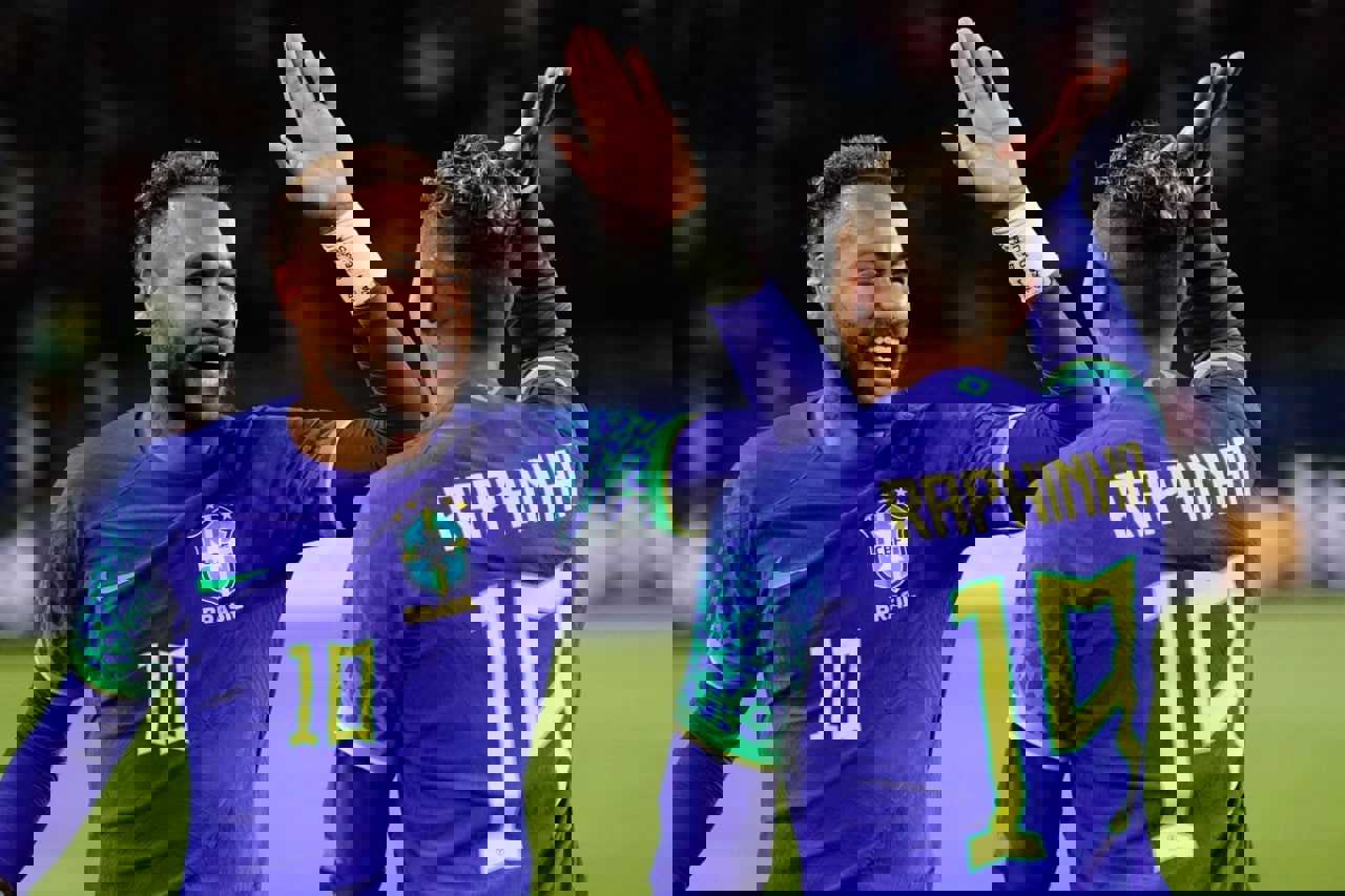 1748991