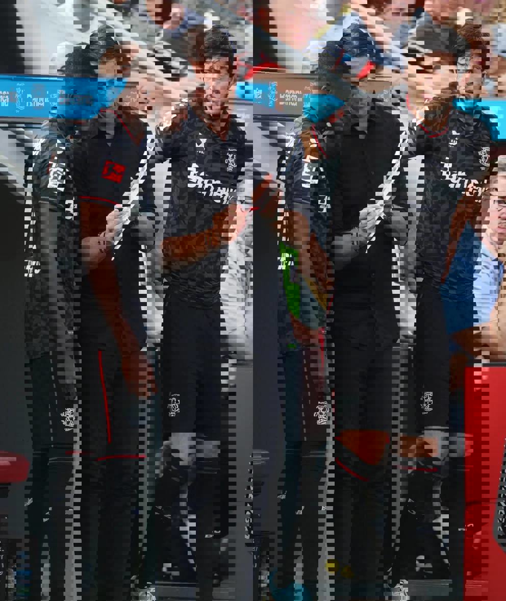 1749036