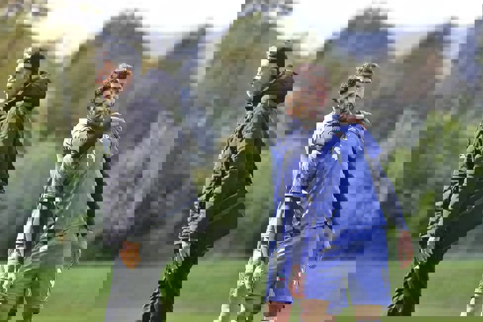 1749129