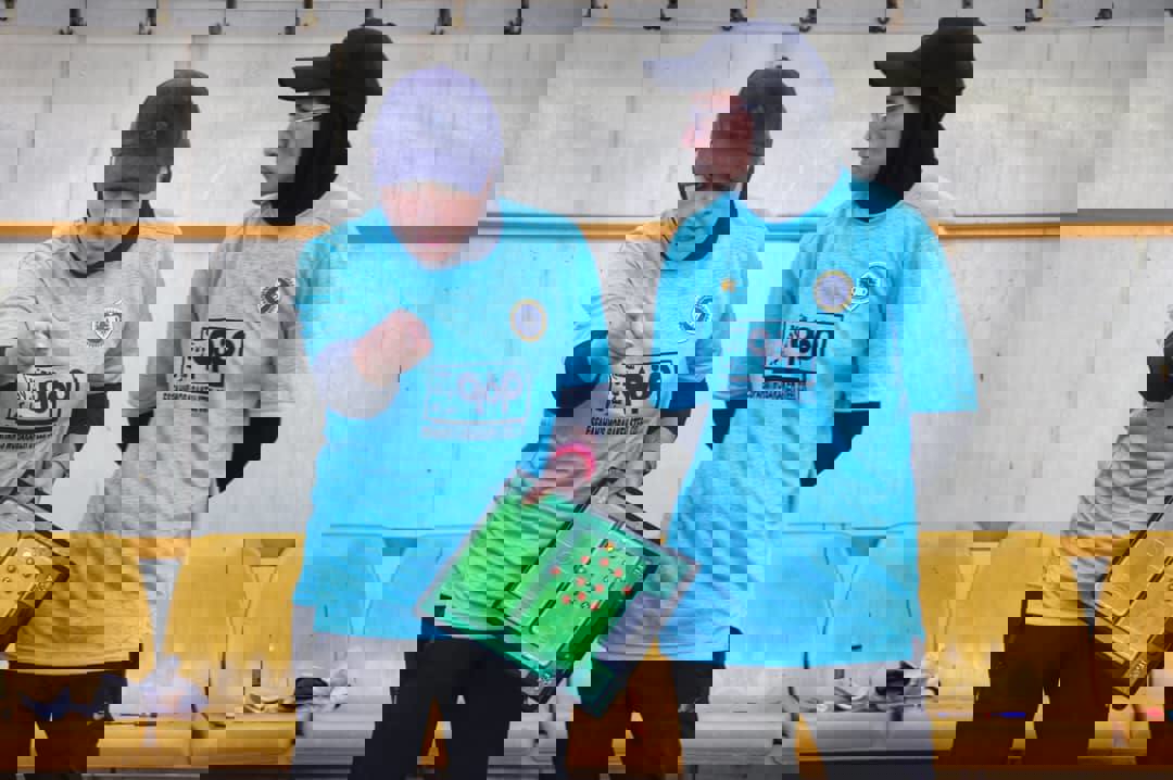 1749138