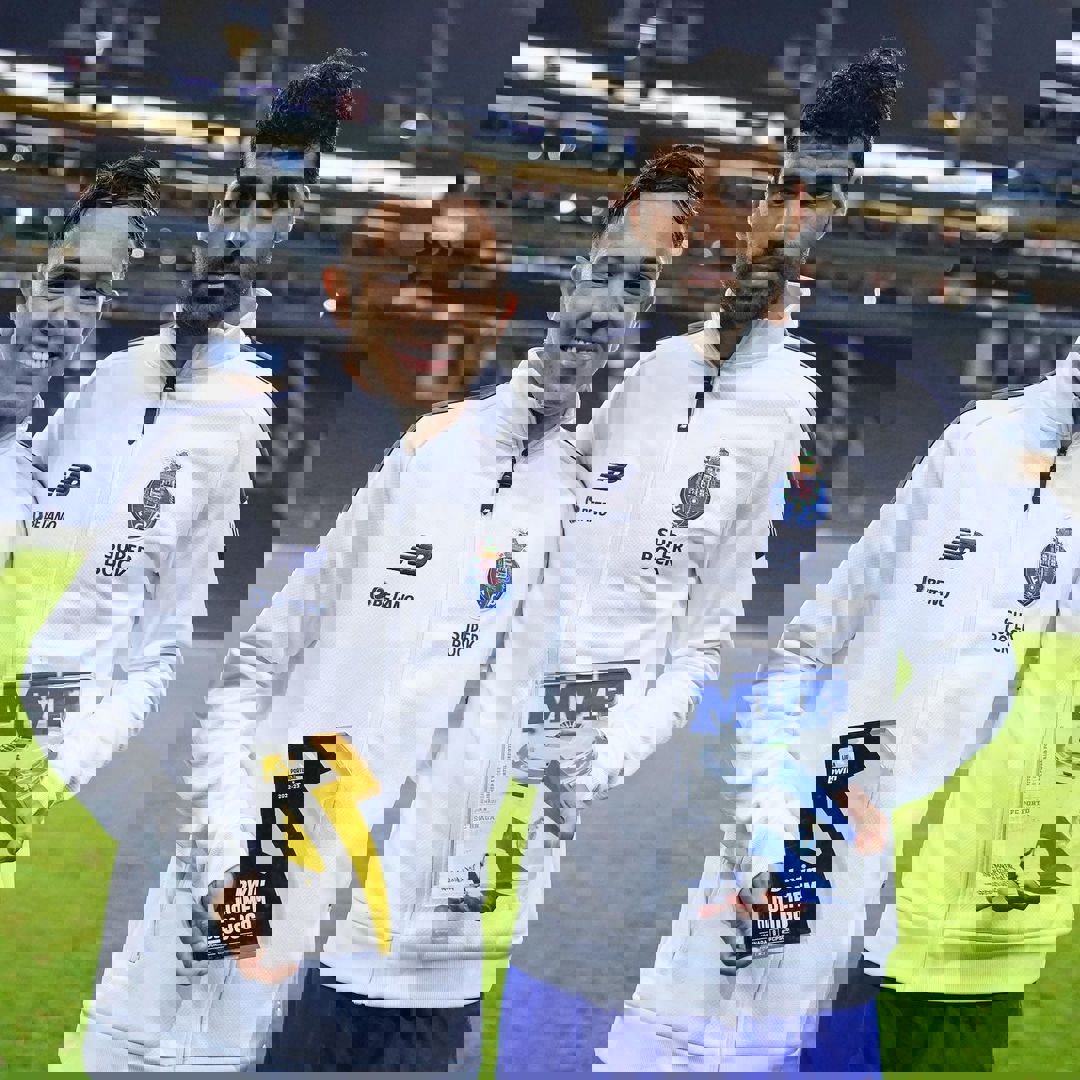 1749093